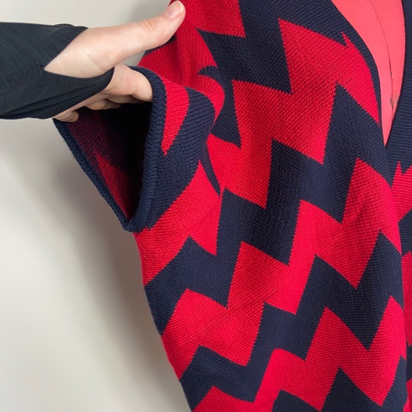 NWT Francesca’s Sweater Cardigan (L) - Picture 4 of 8